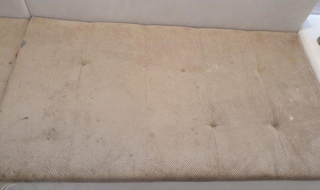 Tepovanie extra znečistenej sedačky